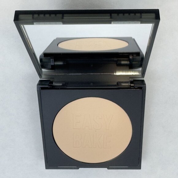 Huda Beauty Easy Bake & Snatch Pressed Brightening Setting Powder Peach Pie NEW - Picture 4 of 10
